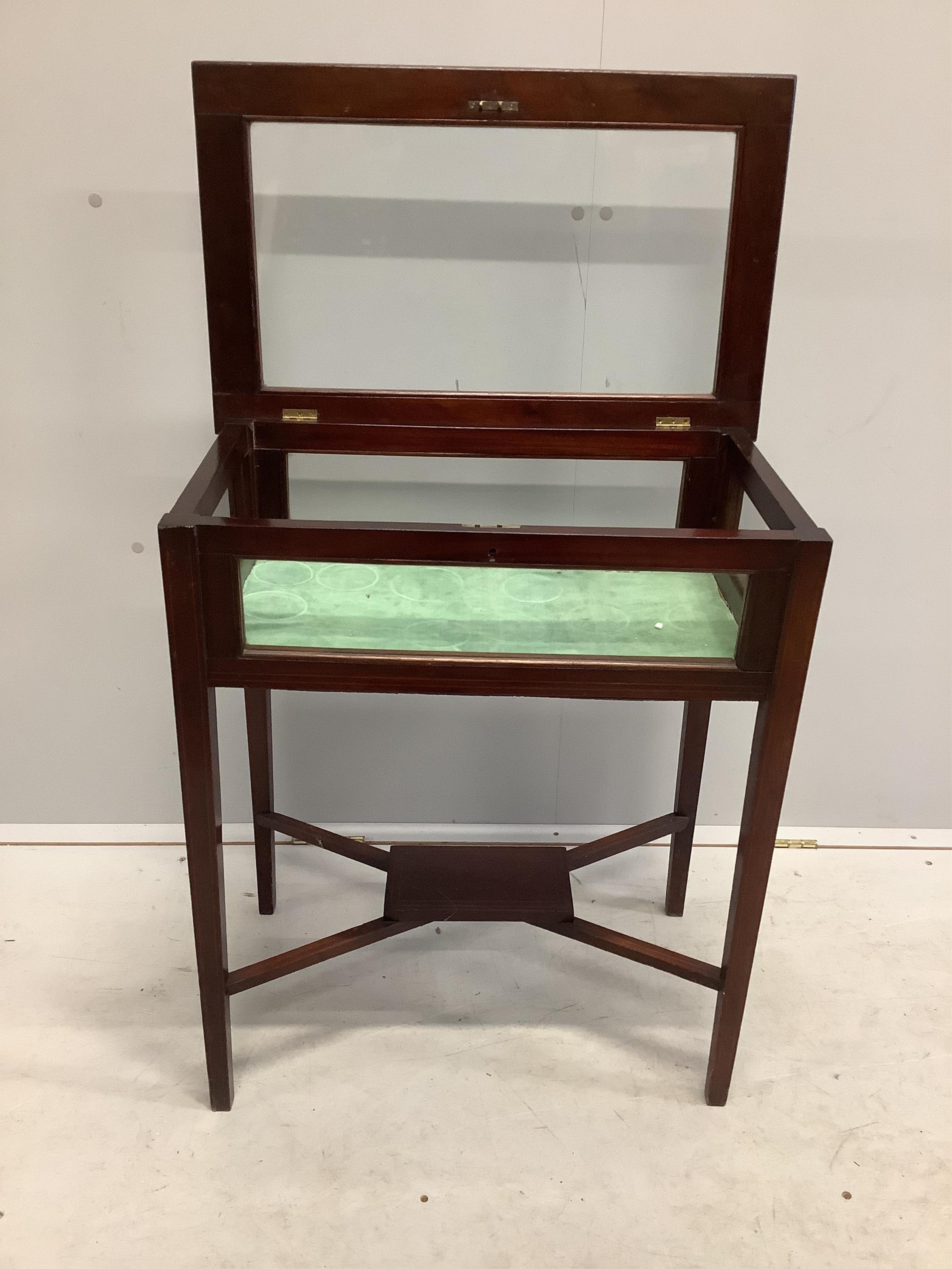 An Edwardian satinwood banded mahogany bijouterie table, width 60cm, depth 37cm, height 71cm. Condition - fair